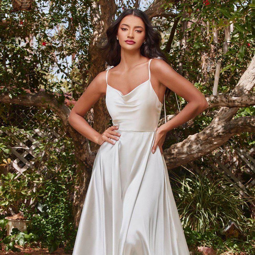 NWT LONG A-LINE SLEEVELESS SATIN GOWN WEDDING DRESS, TIE STRAPS,  MEDIUM